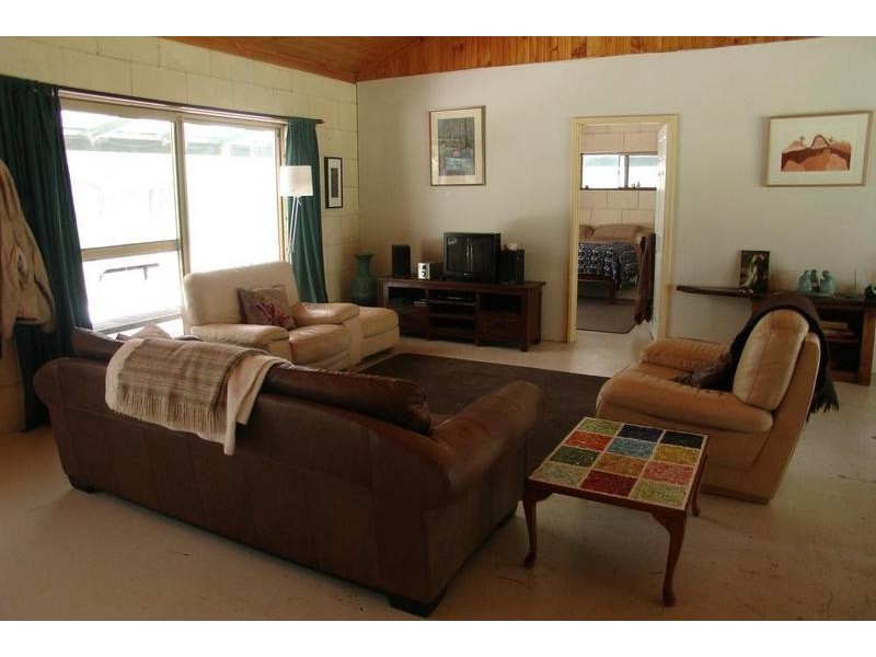 537 Caves Road, Marybrook WA 6280