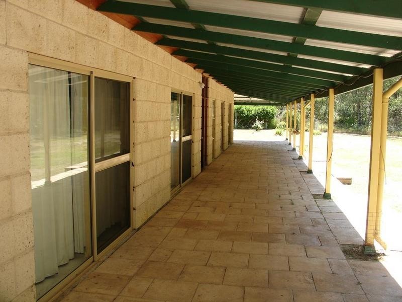 537 Caves Road, Marybrook WA 6280