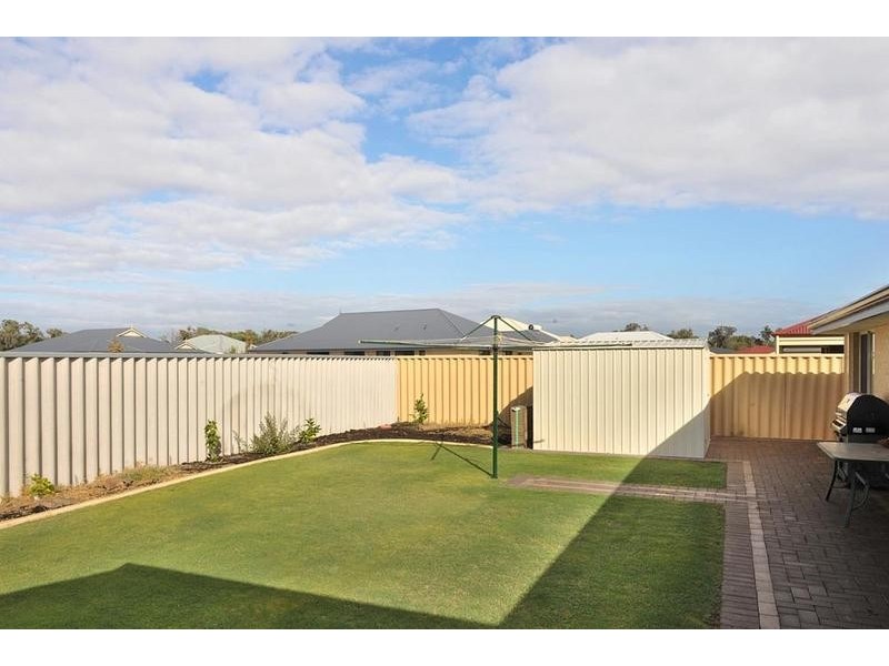 9 Mistral Bend, Yalyalup WA 6280