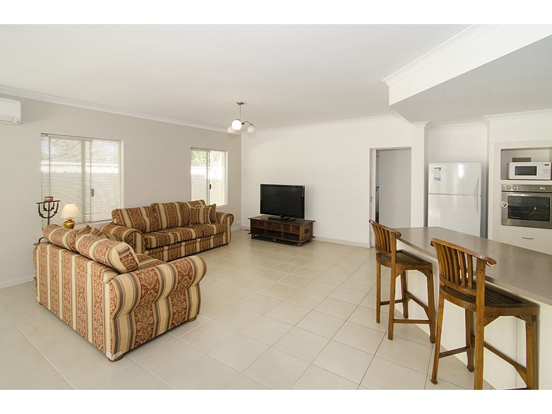 13 Bay View, West Busselton WA 6280
