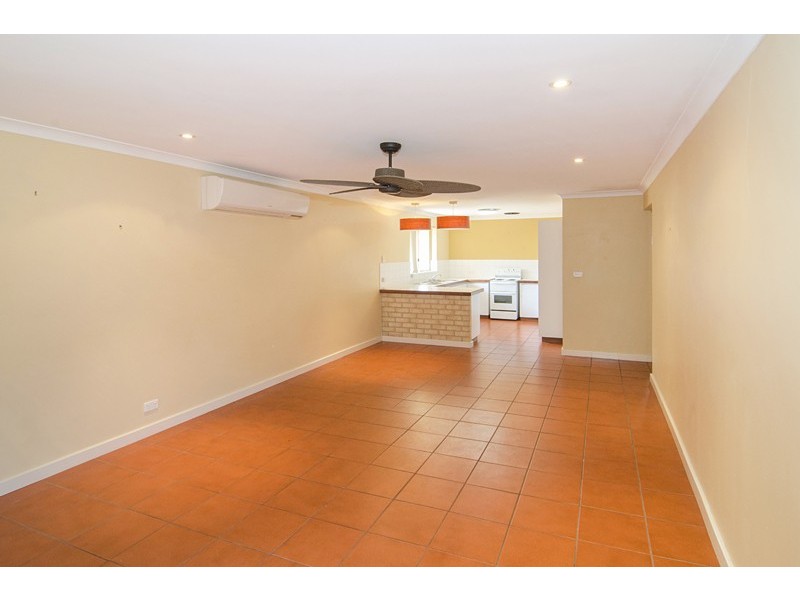 5/7 Orchid Court, Geographe WA 6280