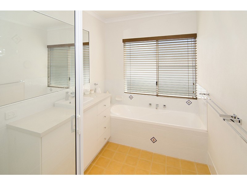 2/9 Birl Elbow, Marybrook WA 6280