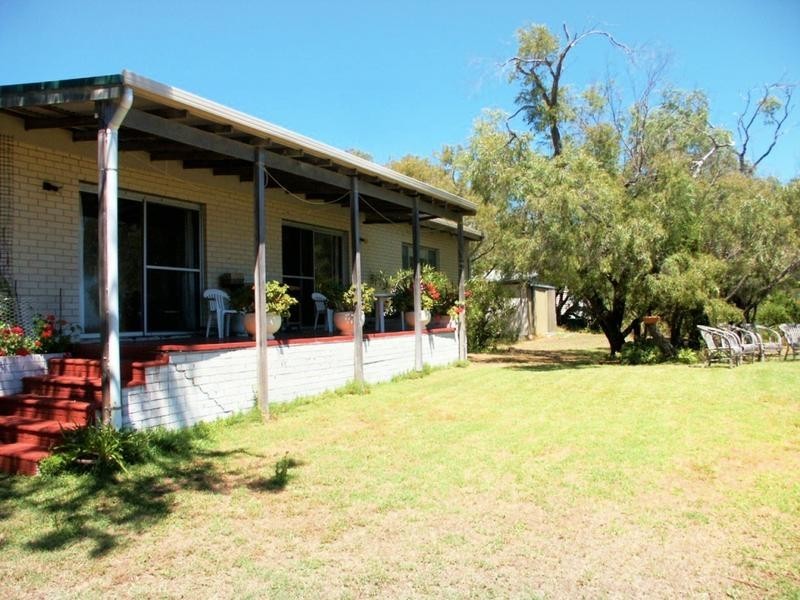 396 Caves Road, Siesta Park WA 6280