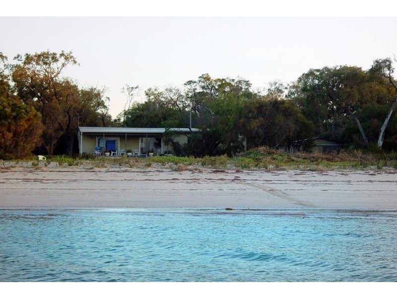 396 Caves Road, Siesta Park WA 6280