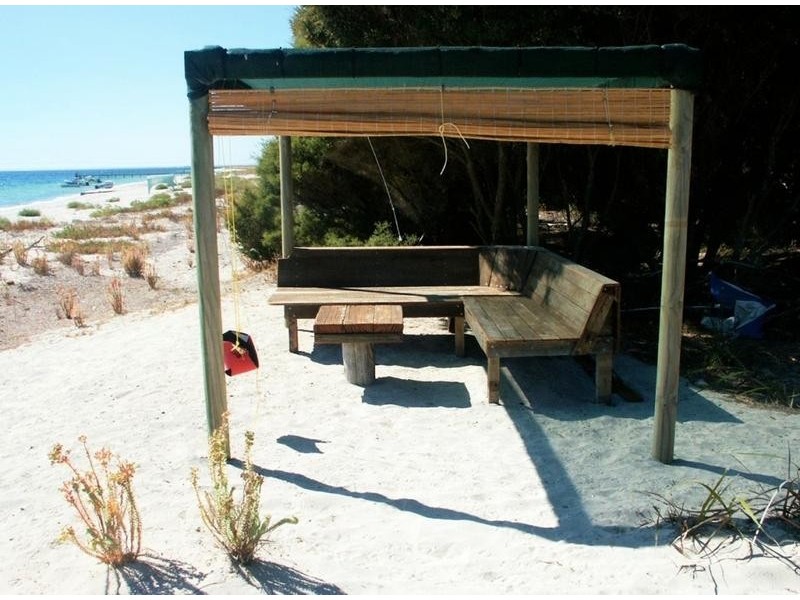 396 Caves Road, Siesta Park WA 6280