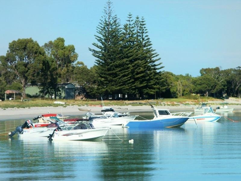 396 Caves Road, Siesta Park WA 6280