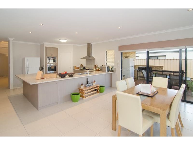 20 Mainsail Street, Geographe WA 6280
