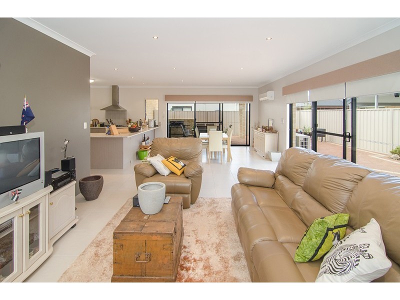 20 Mainsail Street, Geographe WA 6280