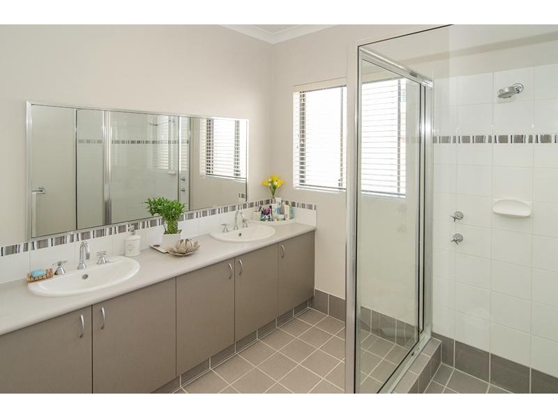 20 Mainsail Street, Geographe WA 6280
