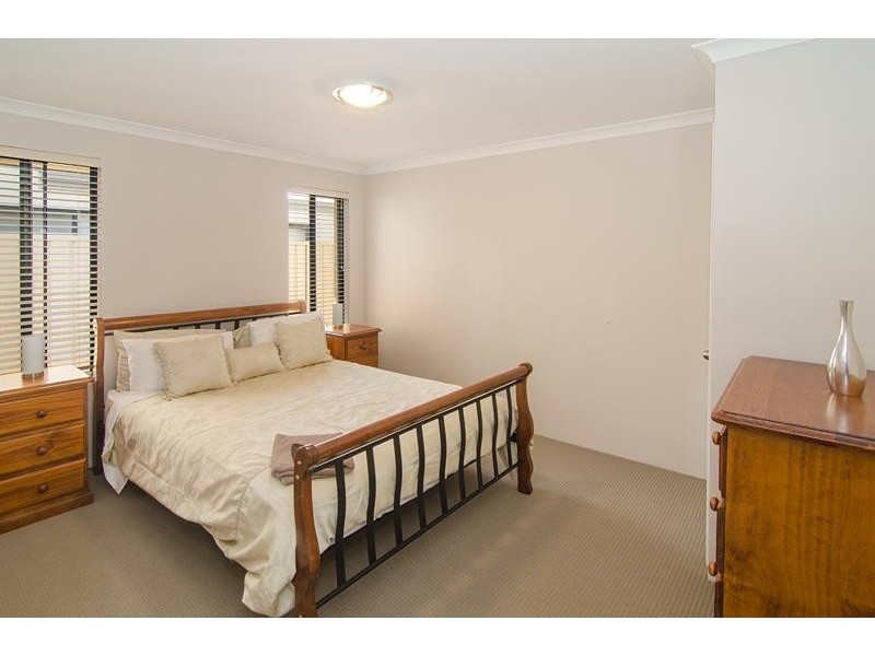 20 Mainsail Street, Geographe WA 6280