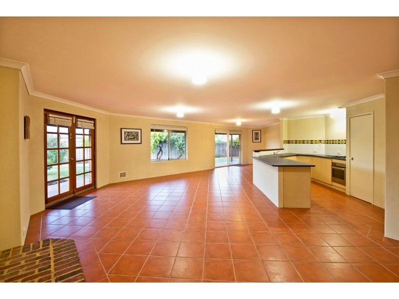 16 Amberley Loop, Dunsborough WA 6281