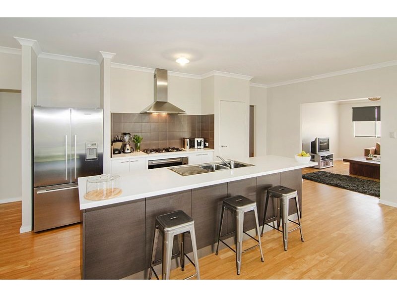 17 Augusta Parade, Dunsborough WA 6281