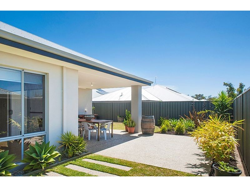 17 Augusta Parade, Dunsborough WA 6281