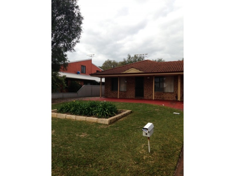 4/16 Harwood Road, Geographe WA 6280