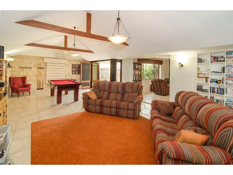 10 Halcyon Way, Dunsborough WA 6281