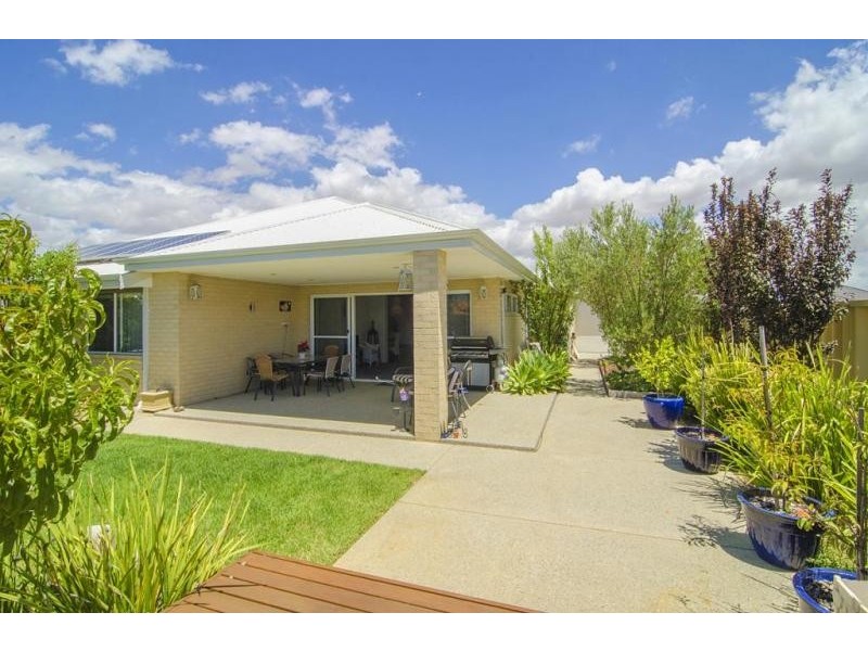 15 Durance Way, Yalyalup WA 6280