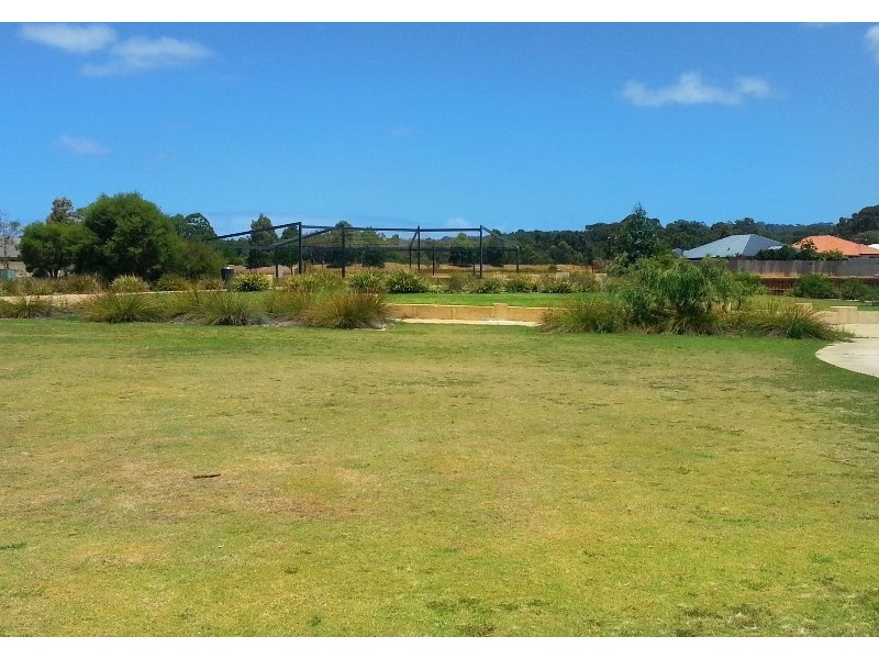 33 Castleroy Terrace, Dunsborough WA 6281