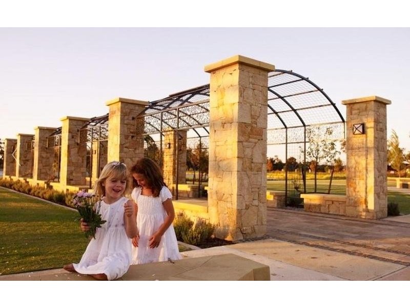 7 Hawker Approach, Yalyalup WA 6280