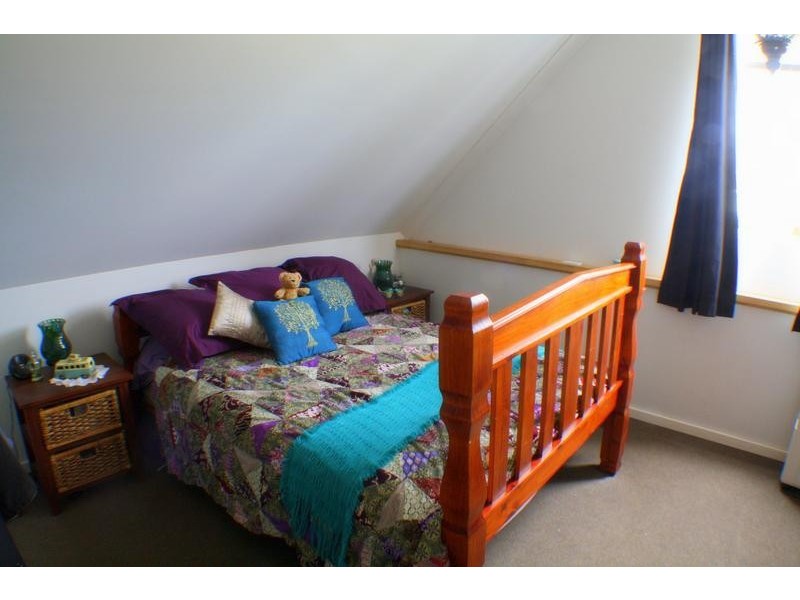 27 Leschenaultia Avenue, Margaret River WA 6285