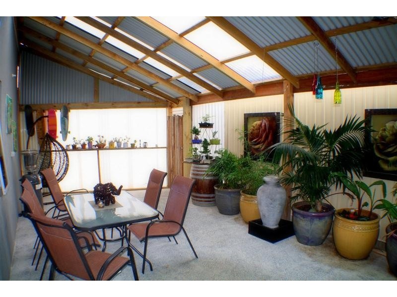 27 Leschenaultia Avenue, Margaret River WA 6285