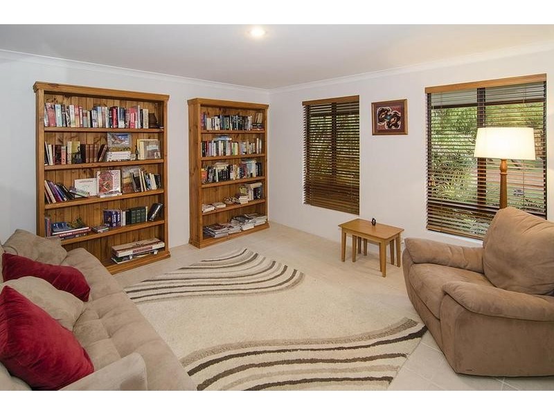 121 Estuary Waters Drive, Reinscourt WA 6280