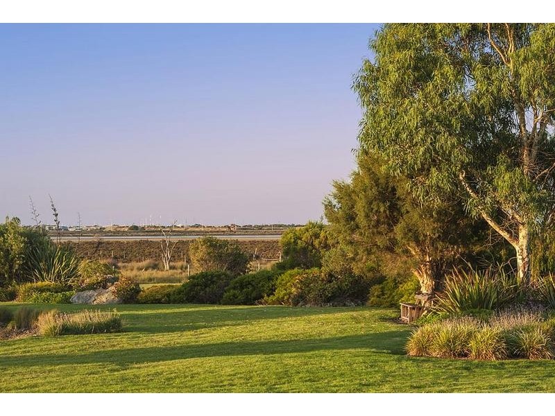 121 Estuary Waters Drive, Reinscourt WA 6280