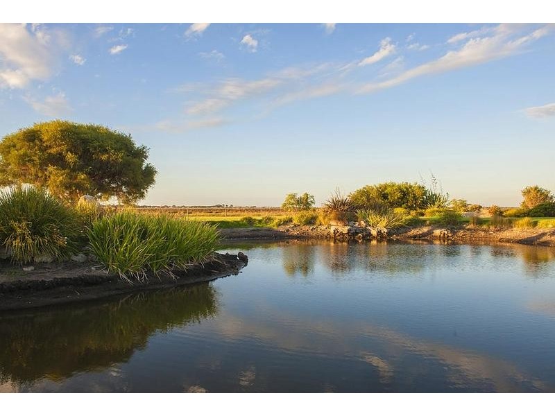 121 Estuary Waters Drive, Reinscourt WA 6280