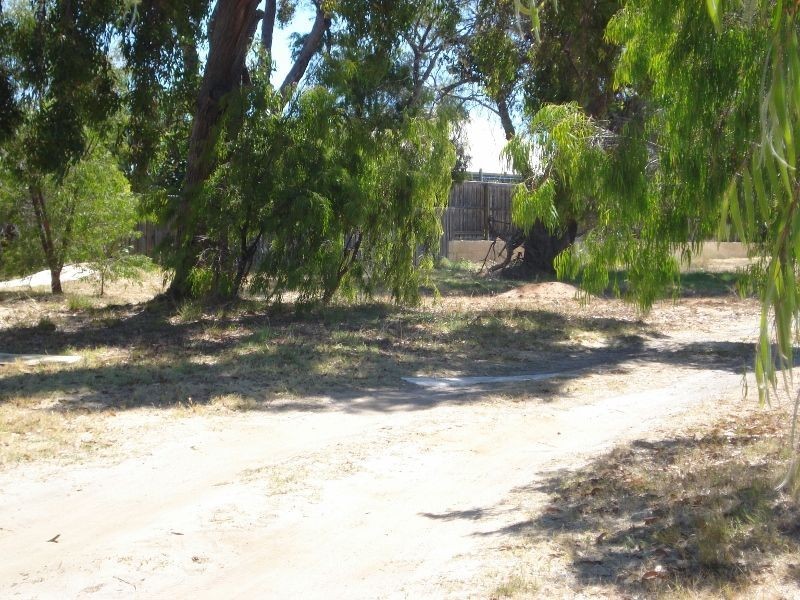 8 Butterworth Springs Avenue, Dunsborough WA 6281