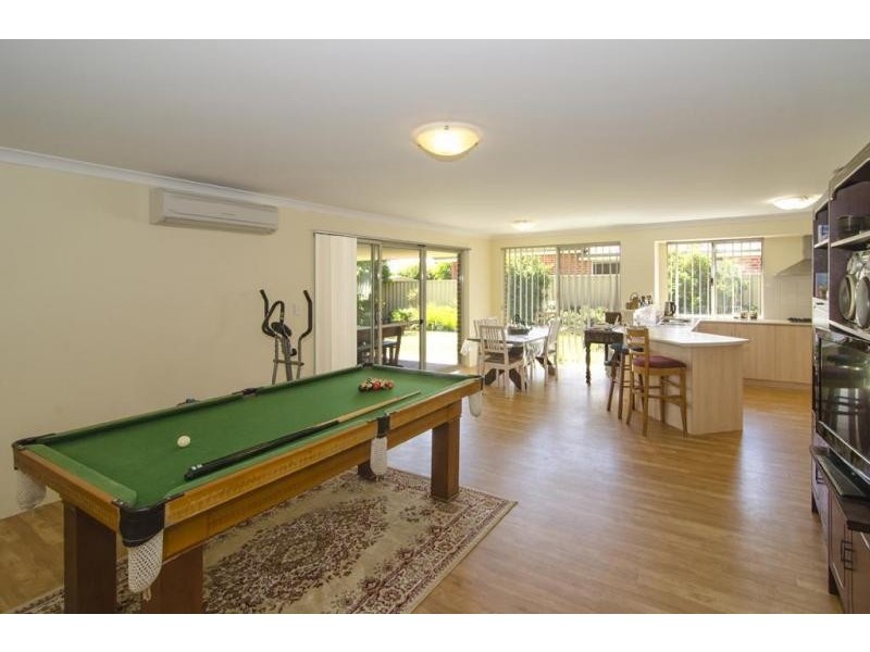 4 Lyrebird Road, Broadwater WA 6280