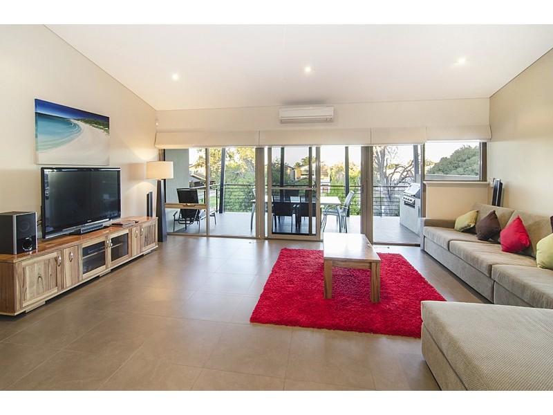 15B/77 Gifford Road, Dunsborough WA 6281