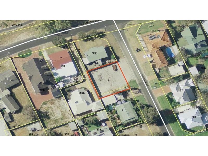 2 Russell Street, Geographe WA 6280