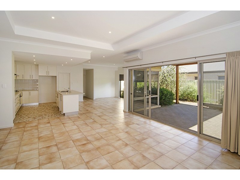 39 New River Ramble, West Busselton WA 6280