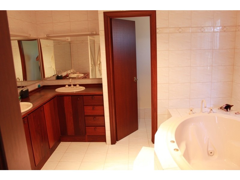 9 Lilly Crescent, West Busselton WA 6280