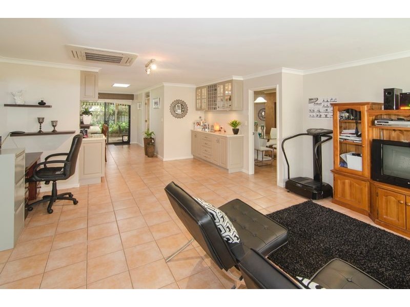 14 Canterbury Place, West Busselton WA 6280