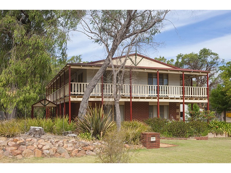 42 Campion Way, Quindalup WA 6281