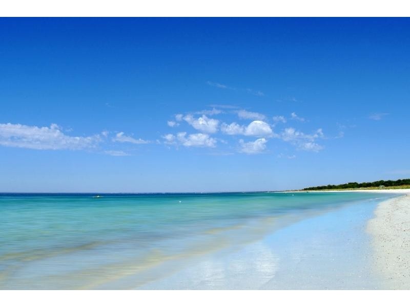 42 Campion Way, Quindalup WA 6281