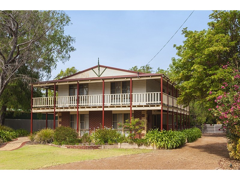 42 Campion Way, Quindalup WA 6281