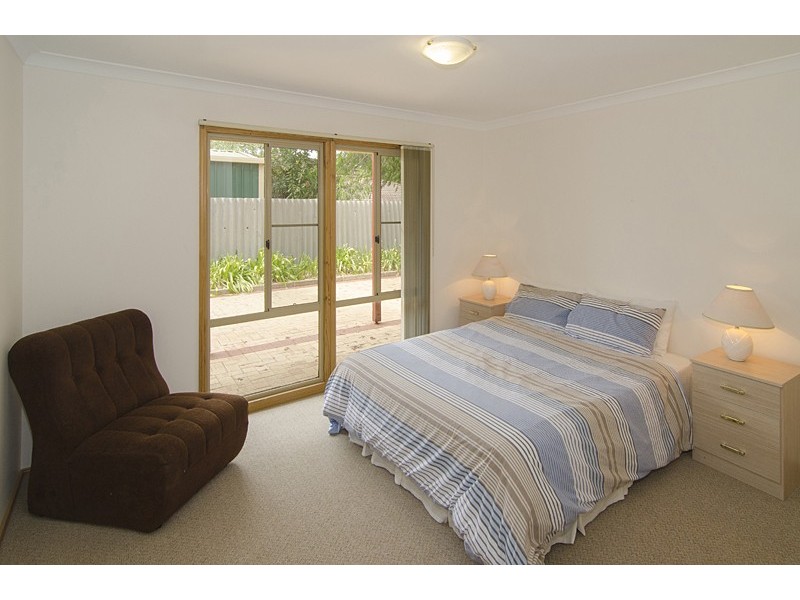 42 Campion Way, Quindalup WA 6281