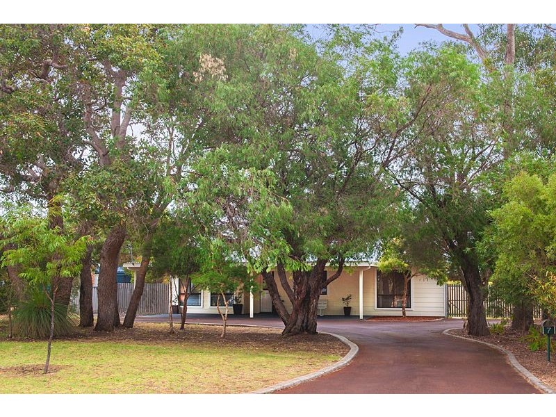 7 Chieftain Crescent, Dunsborough WA 6281