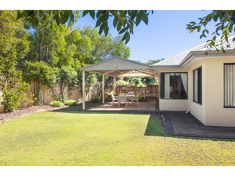 28 Wilson Avenue, Quindalup WA 6281