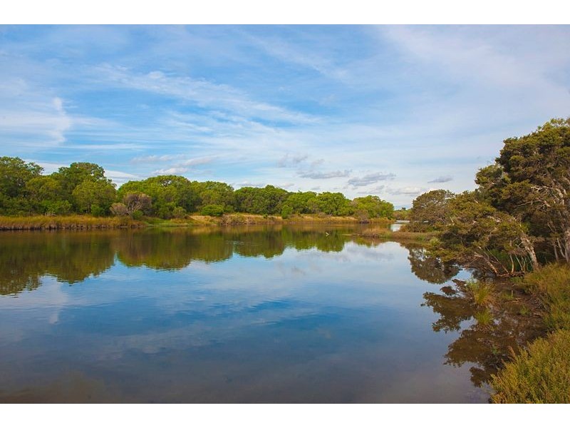 1058 Caves Road, Quindalup WA 6281