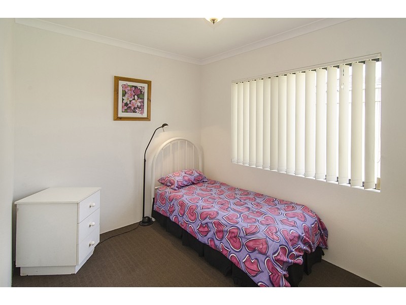 10 Honeyeater Crescent, Geographe WA 6280