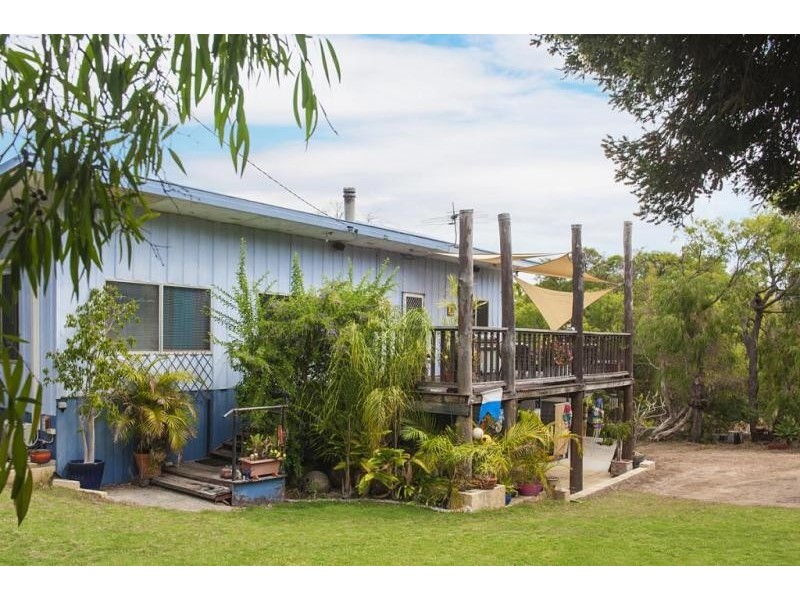13 Gwenydd Way, Peppermint Grove Beach WA 6271