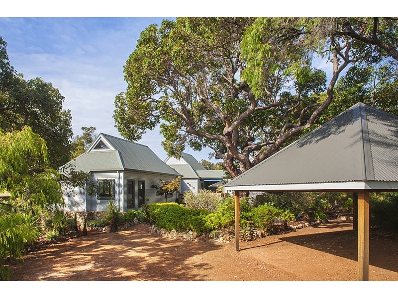 36 Eagle Bay Road, Eagle Bay WA 6281