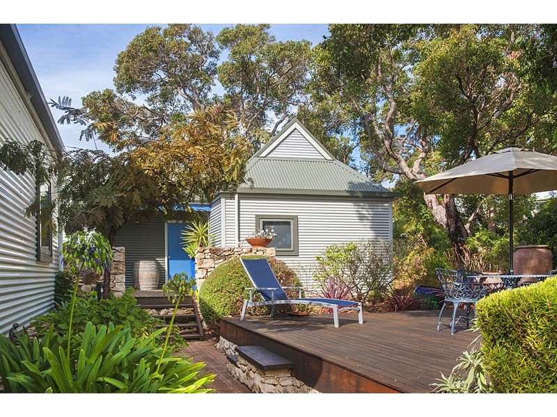 36 Eagle Bay Road, Eagle Bay WA 6281