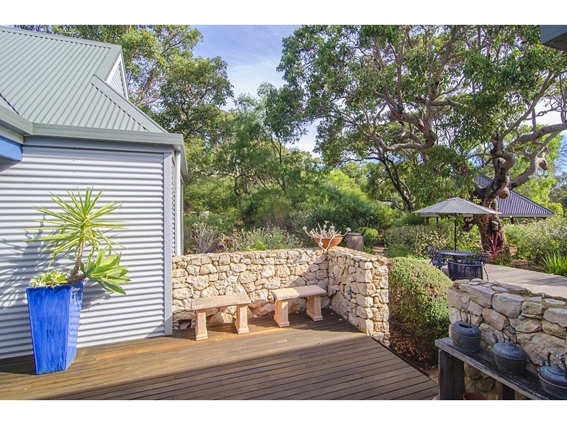 36 Eagle Bay Road, Eagle Bay WA 6281