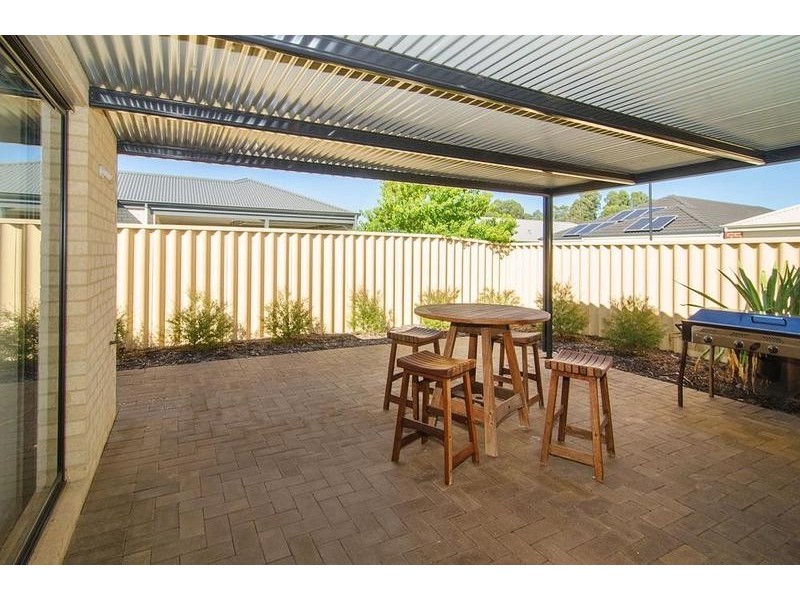 18 Matisse Way, Yalyalup WA 6280