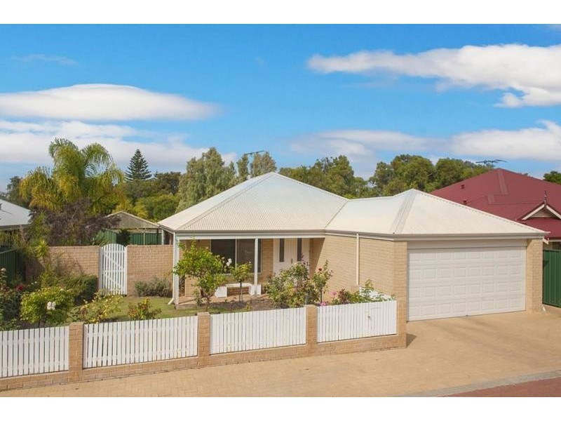 15 Beachgrove Place, Geographe WA 6280