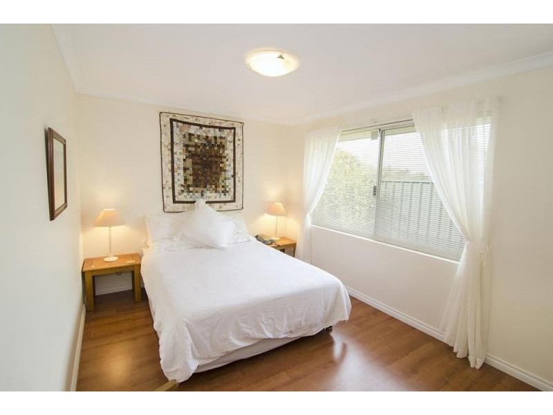 15 Beachgrove Place, Geographe WA 6280