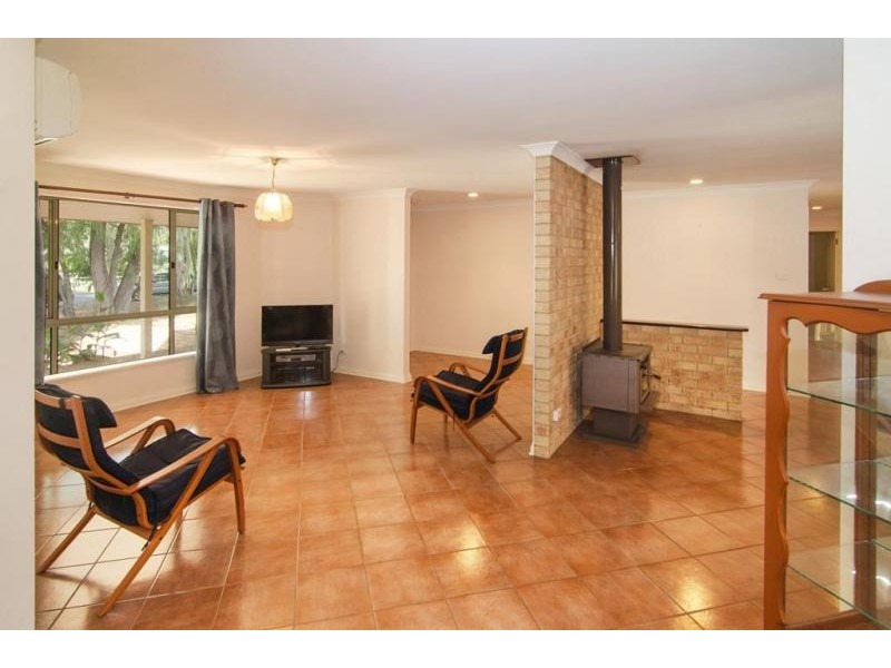 13 Kalgaritch Avenue, West Busselton WA 6280